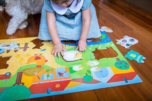 Djeco - Tactile Farm Giant Tactile Puzzle 20 Pc