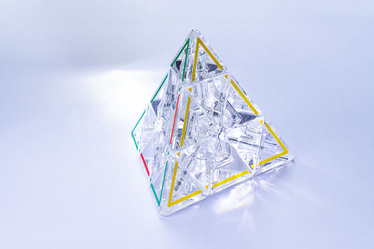 Mefferts Pyraminx Crystal
