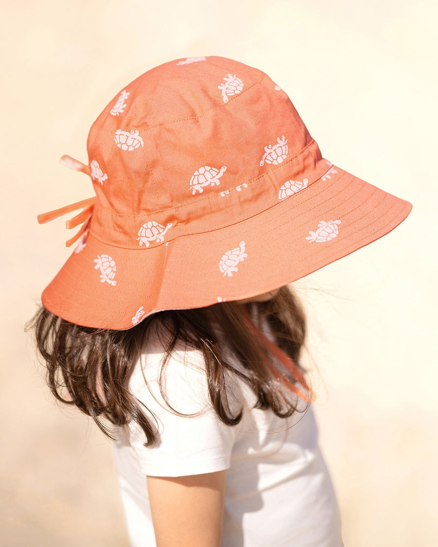 Toshi - Sunhat Dreaming Turtle
