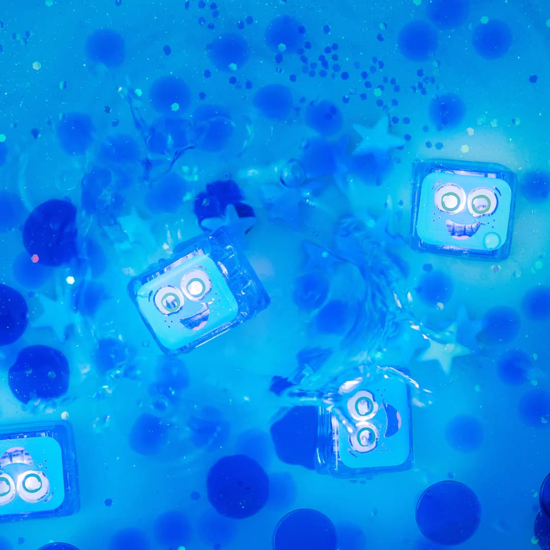 Glo Pals - Light-Up Cubes Blair