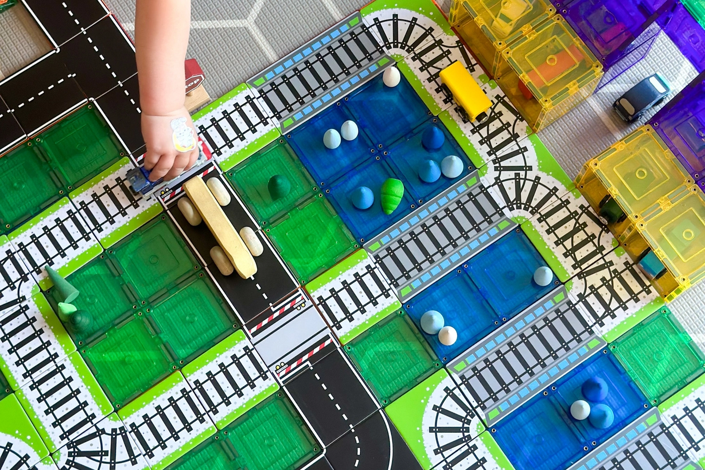 Learn and Grow - Magnetic Tile Toppers - Train Track 36 Pc