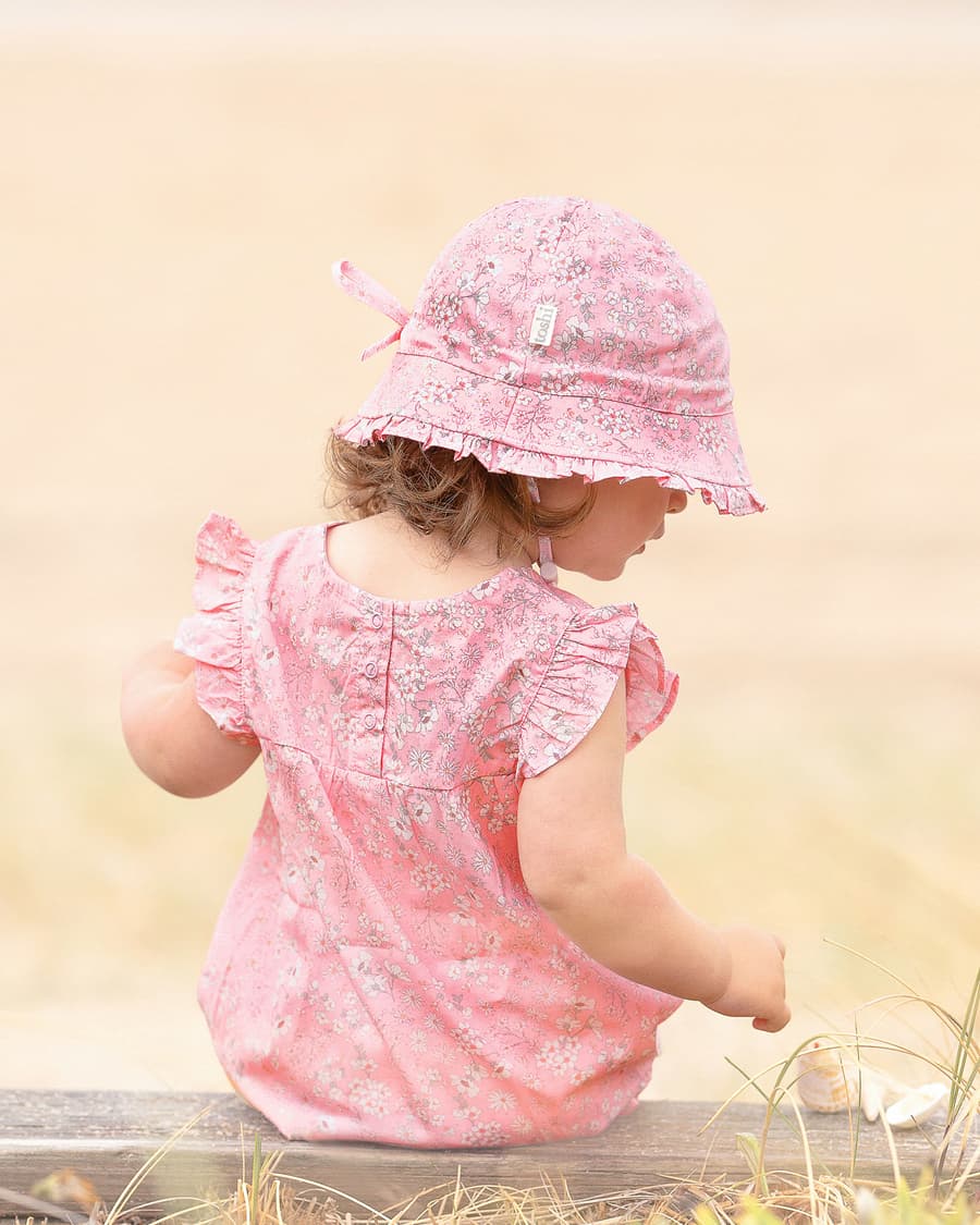 Toshi - Bell Hat Eva Blossom
