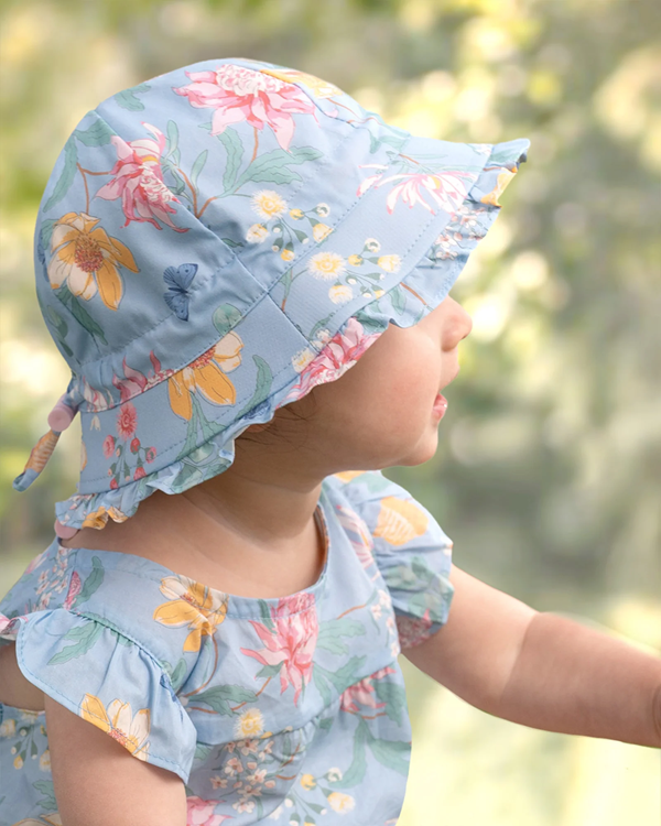 Toshi - Bell Hat Matilda Waratah Sky