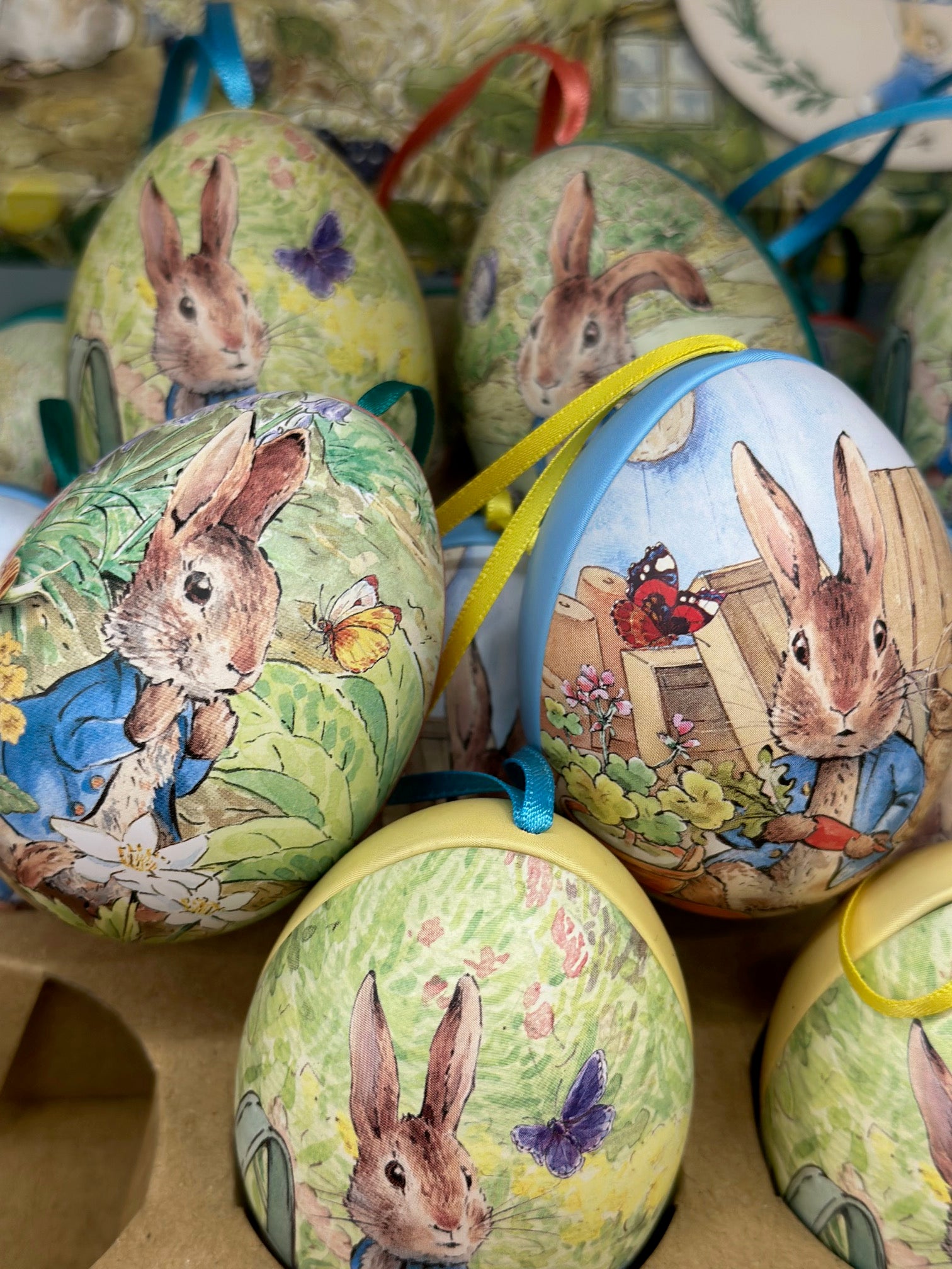 Peter Rabbit Mini Tin Easter Eggs