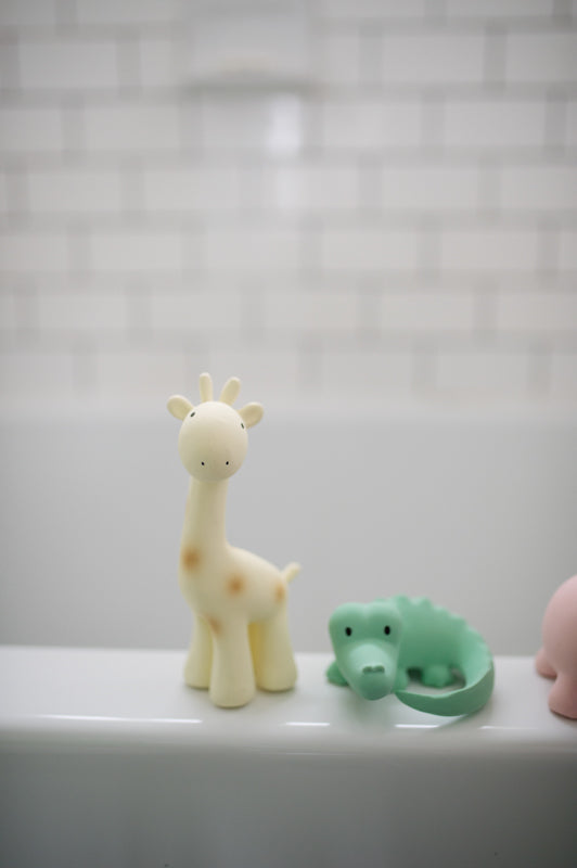 Tikiri Toys Giraffe Bath Toy